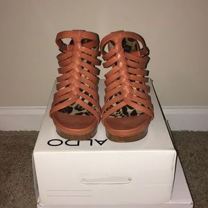 NWOB Jessica Simpson wooden wedge sandal